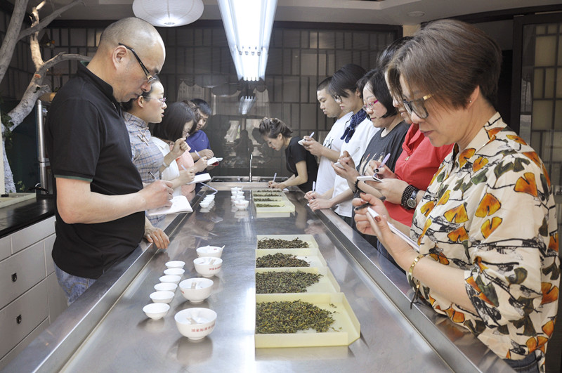 大同茶艺培训学员问天晟茶艺培训学校：天晟茶艺培训学校是一家怎么样的学校？(图2)