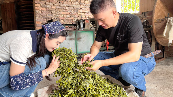 朔州茶艺培训学员问天晟茶艺培训学校：朔州学茶艺培训哪里有？(图1)