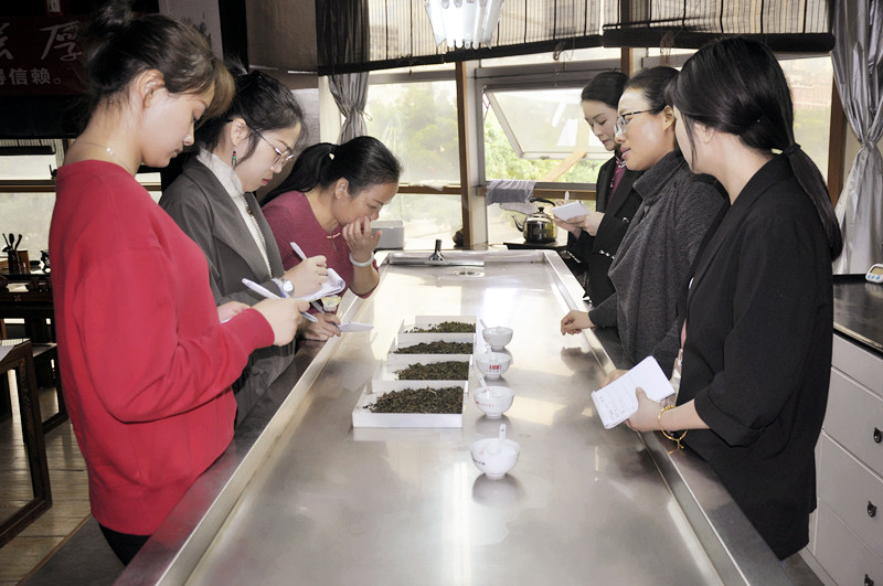 临汾茶艺培训学员问天晟茶艺培训学校：茶艺培训心得体会有吗？