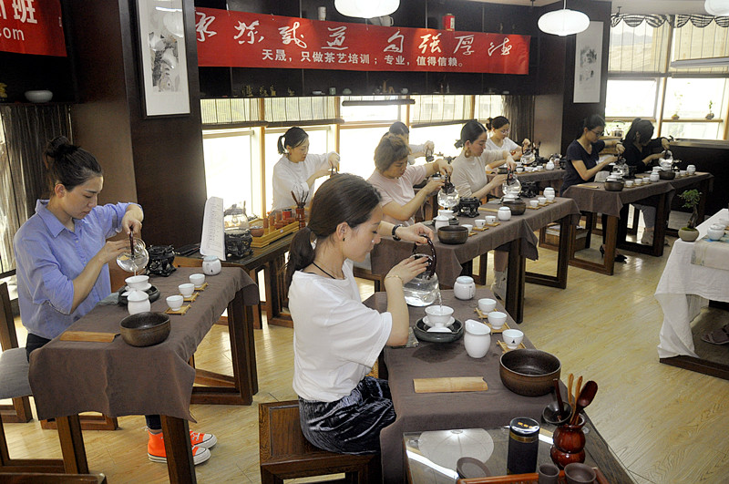 吉林茶艺培训学员问天晟茶艺培训学校：你们是国内最好的茶艺培训班吗?(图3)